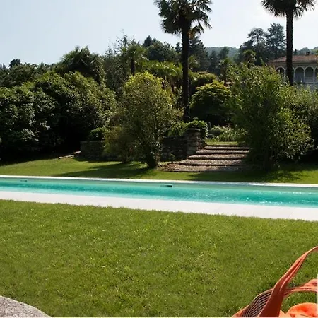 Sleeps 16 Pool Wifi Baveno
