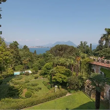 Sleeps 16 Pool Wifi * Baveno