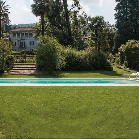 Sleeps 16 Pool Wifi Willa *